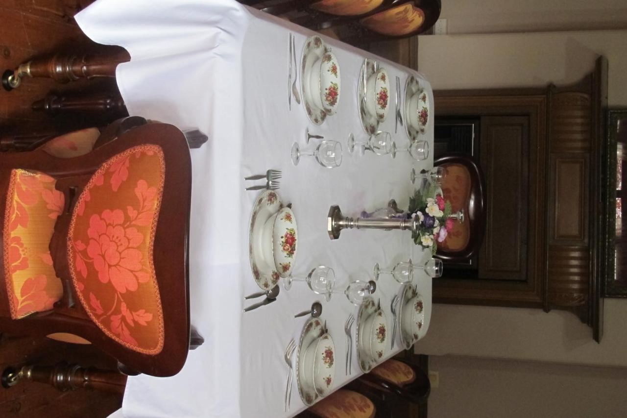 Holmhurst Guest House バサースト エクステリア 写真